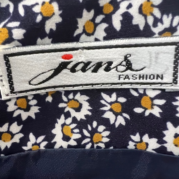 Daisy print maxi dress - Picture 4 of 13